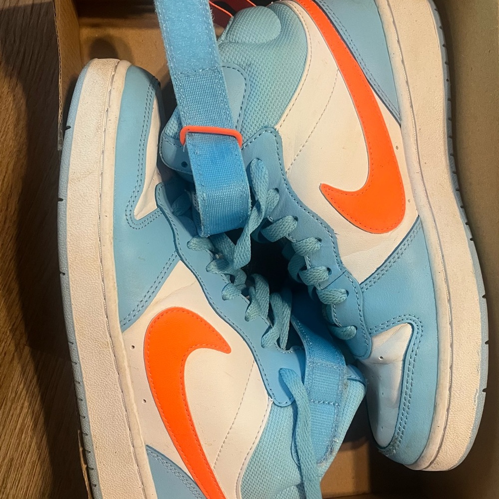 Nike Blue and Orange Sneakers High-Top Design - Picture 3 of 4